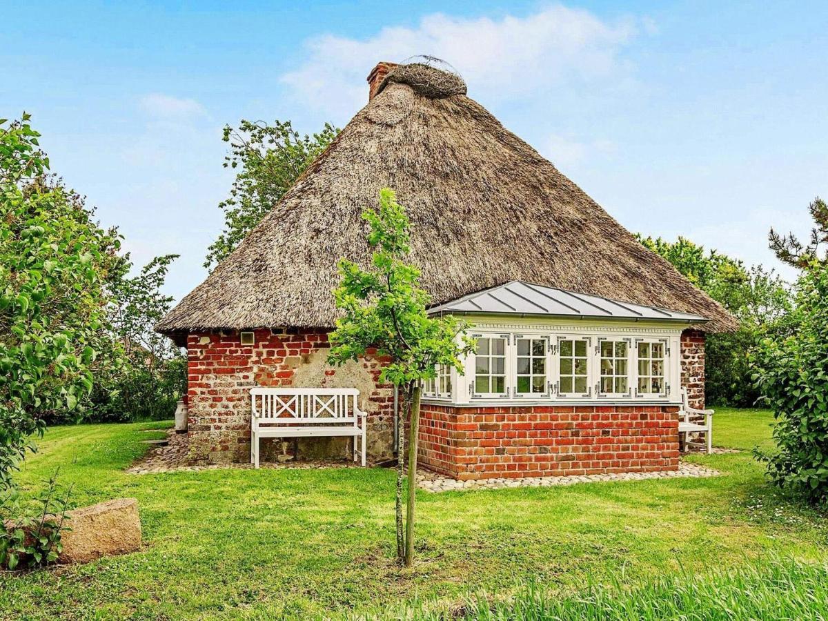 4 Person Holiday Home In T Nder 톤더 외부 사진
